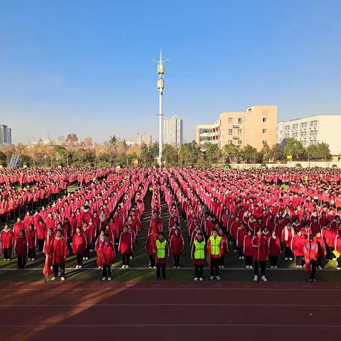 增强安全意识，构建平安校园——新安三高举行十二月份主题升旗仪式