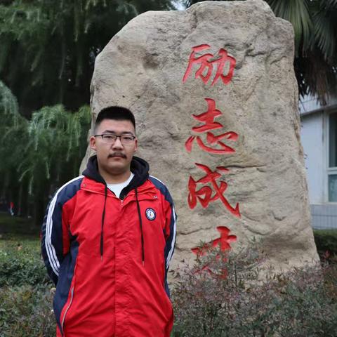 【学习榜样成榜样，榜样就在我身旁】学生篇(二)——记308班学习之星张思源同学