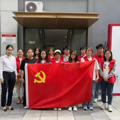 天翔社区开展“社区重阳暖 粥香话健康”活动