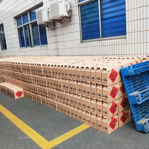 月到十五分外明，人到中秋情更浓，傅家村喜迎中秋、国庆发放过节福利。