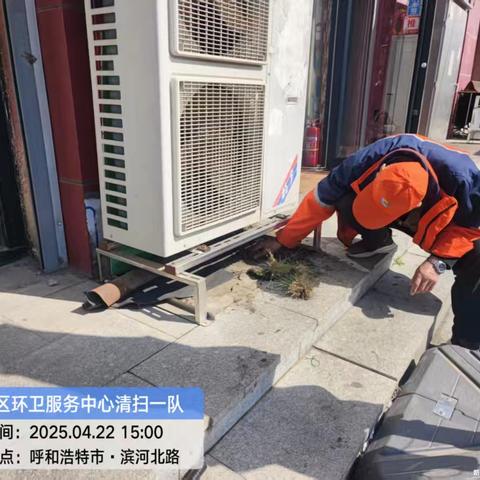 提升小街巷品质 打造舒适人居环境