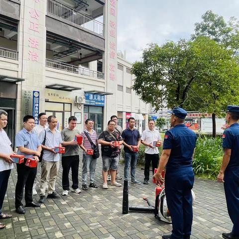 龙华区消防救援大队针对辖区各镇街志愿消防队伍开展培训（五）