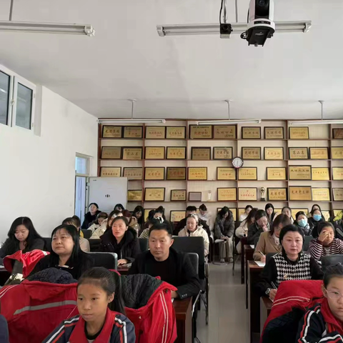 聚焦单元整体  精研单篇教学——新教材教学研讨暨小学英语“英韵星空”工作坊送教下乡活动