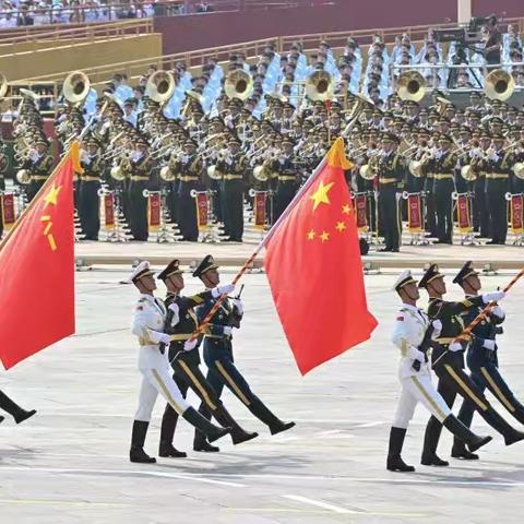 南岛社区组织收看 ﻿“纪念中国人民抗日战争﻿ ﻿暨世界反法西斯战争胜利﻿ ﻿80周年大会”
