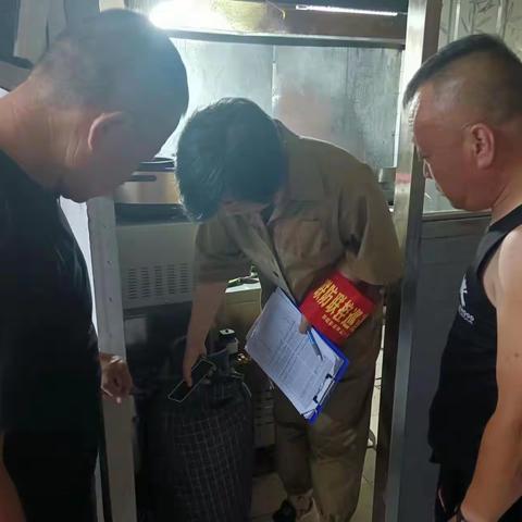 青云社区持续推进消防安全涉燃气监督检查工作