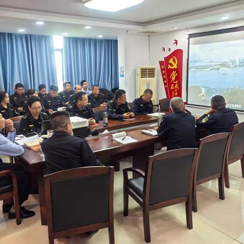 交通运输执法大队党支部 组织观看警示教育片《利剑护民 激浊扬清》