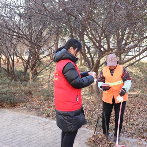 定陶区滨河街道：冬日送温暖，热粥暖人心