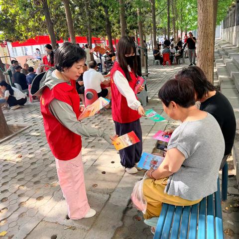 洛宁县总工会开展安全生产月集中宣传活动