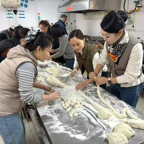 老庄子镇新时代邻里节暨包饺子擀饺皮比赛