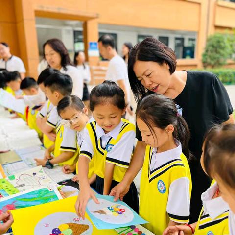 创意作业展风采 厚积薄发启新程 ---洛宁县第一实验小学暑假特色实践作业展