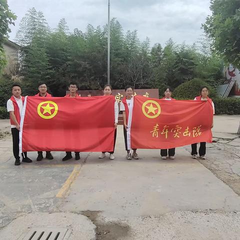 大岗李乡返乡大学生进行走访反邪教宣传