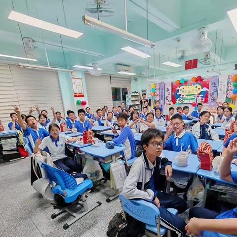 青云初启航，共筑生辰梦 ——七12青云班首次班级生日会