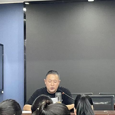 迈进新时代   奋辑新赛道——阳逻街中心小学2023年暑期集训动员大会