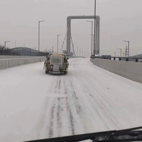 2月21日襄垣县交通运输局应对冰雪天气工作动态