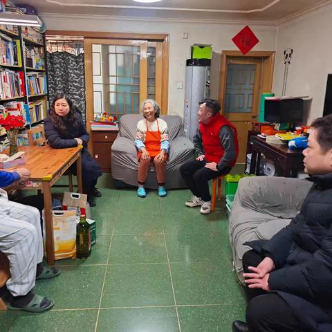 曙光花园社区对老党员开展春节送温暖系列活动