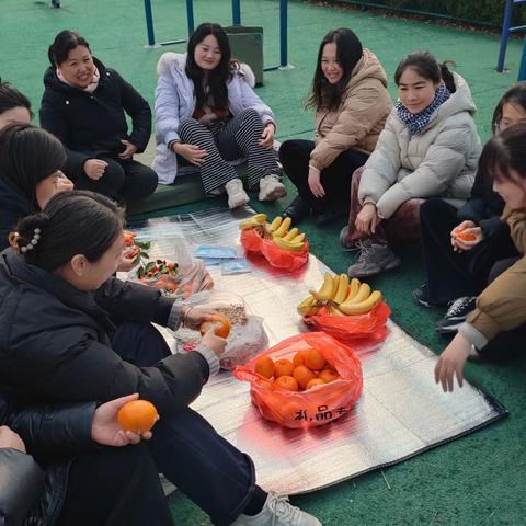 “花样宠爱，温情三月”——段庄小学开展三八妇女节系列活动