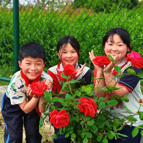 “花开时节遇见你 ” ——段庄少年与春天的约会