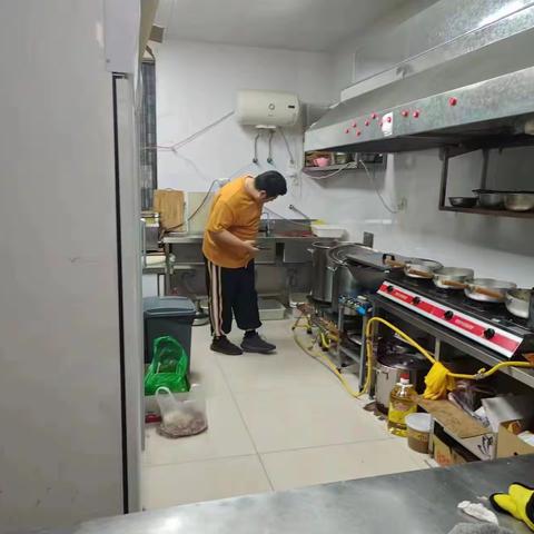 【工人村街道劳模社区】“安全每一天"---劳模社区开展“注意防火，切记心头"消防宣传活动