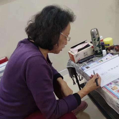 【工人村街道劳模社区】“安全每一天”---劳模社区开展“关爱独居老人”煤气安全入户活动