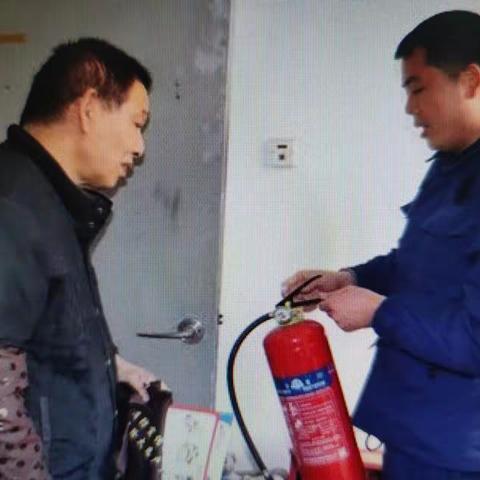 【工人村街道劳模社区】“安全每一天”---劳模社区开展“冬季防火”安全宣传活动