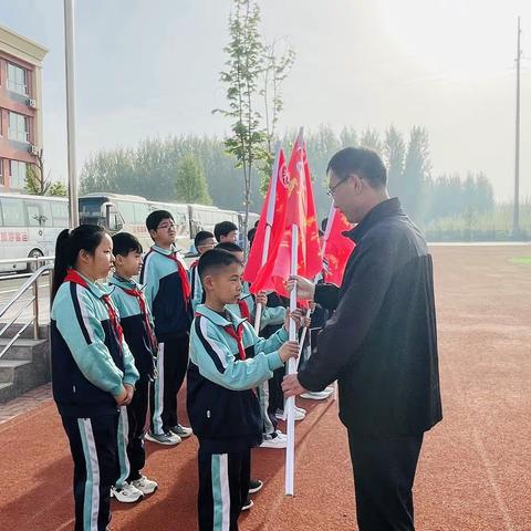 走进海洋世界 探索自然奥秘——尽美小学四年级四班青岛极地海洋公园、奥帆博物馆研学活动