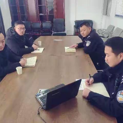 【铜川公安】时刻绷紧安全弦 警钟长鸣保安全——铜黄中队召开客运企业警示座谈会