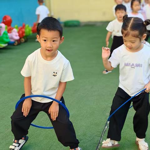 神木市锦界第一幼儿园小五班李宇博小朋友成长记录