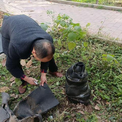 冬季西曲江池社区消防设施保温工作