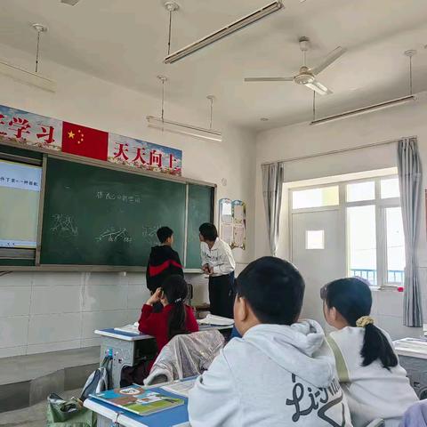 聚焦优质课堂，共研教育教学—梅果庄小学全员听课月优质课示范活动