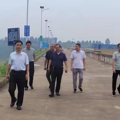 三门峡市纪委监委驻市农业农村局纪检监察组调研槐扒黄河提水工程防汛工作
