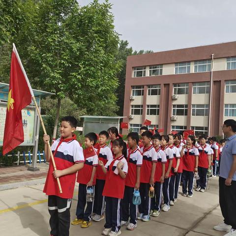 芍药盛放花似海   赏花研学正当时——洋湖乡马士和小学赴百草园赏花研学活动