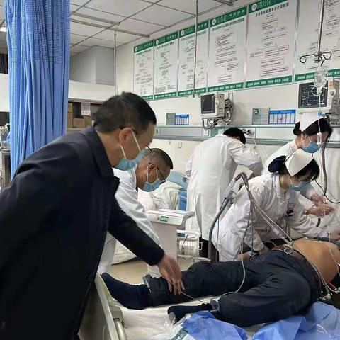 “异”波三折，除颤立新功——记一猝死患者抢救经历