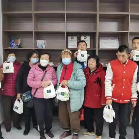 官后街社区开展残疾人 培训赋能活动