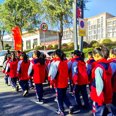 普法教育“面对面” ‍法治观念深植心 —— 唐河县滨河街道中心小学深入体验法院文化