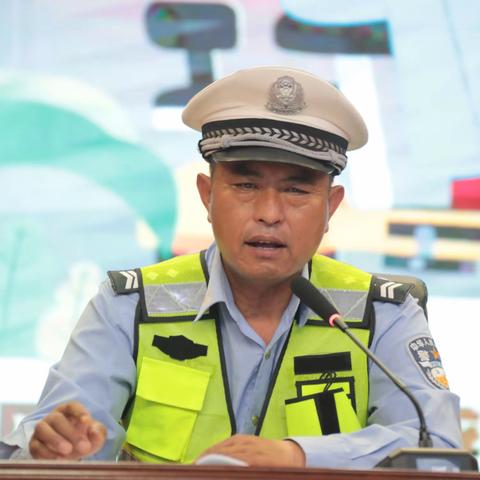 “法润平安  文明相伴”——泗洪县育才实验学校文明交通安全知识讲座