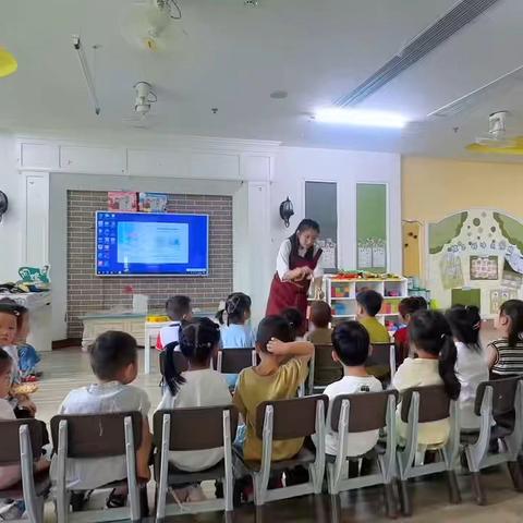 青草湾早培幼儿园暑期艺术季【托一班】第三周精彩回顾