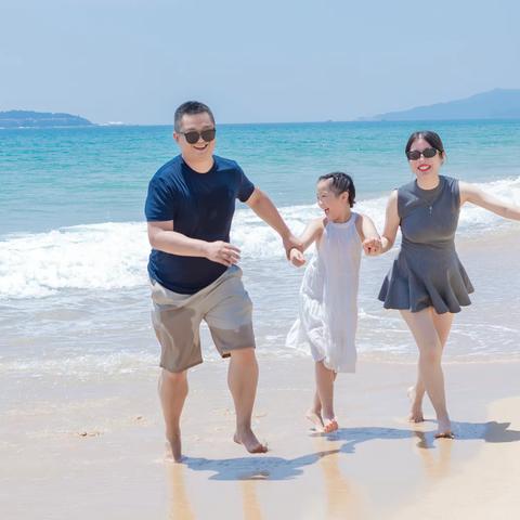 “雷小锋”探索暑假乐园：成长与欢乐并行