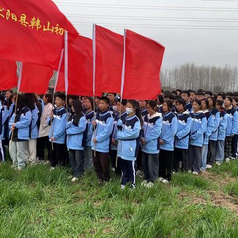 缅怀革命先烈，弘扬烈士精神———韩山中学清明祭奠扫墓活动