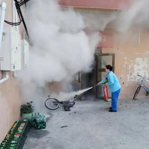 伊犁销售公司尼勒克加气站员工烈火当前勇逆行 危急时刻显担当