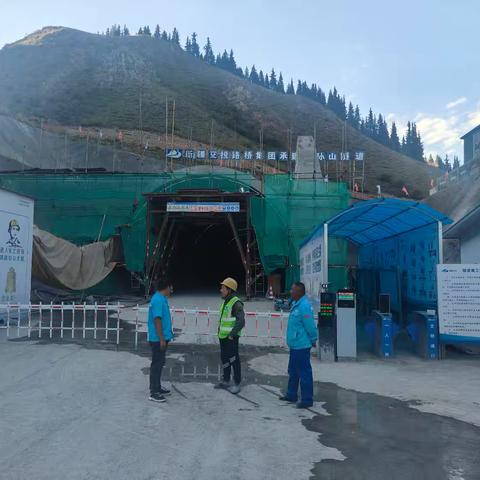 伊犁销售公司特昭片区解难题  强保障   与隧道工程队深度合作