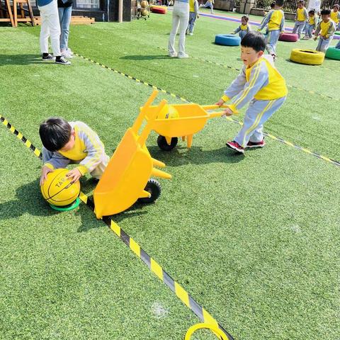 天乐恩翔幼儿园中四班下半年学期回顾