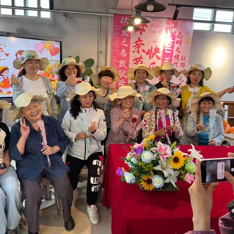 情暖五月天 感恩母亲节｜天坛路社区DIY草帽主题活动温情落幕