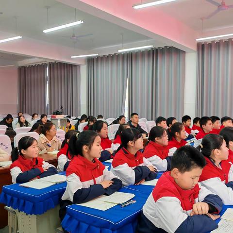 立标展精彩，听评促提升——范县人民路小学数学学科“四课型”达标立标课观摩活动