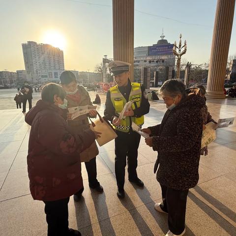 开发区大队走进濮阳市文化艺术中心开展交通安全宣传活动