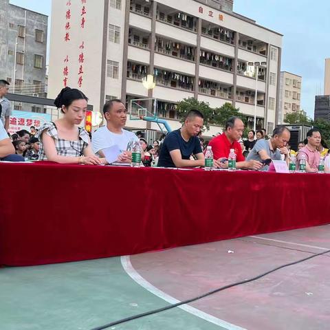 化州市杨梅镇中心学校“童心寄歌咏，童舞译党恩”六一幼儿园文艺汇演活动圆满结束