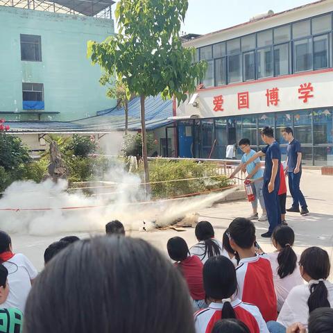 防范于未然 我们在行动——杞县金城街道职高附属小学1530安全知识宣传