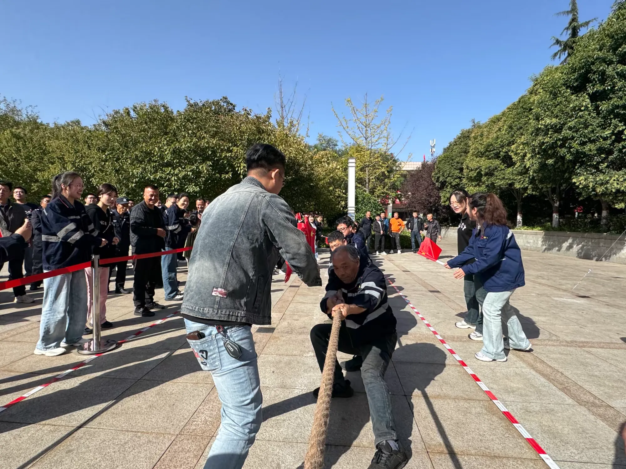 盛世华诞·喜迎国庆丨"携手奋进新时代 凝心聚力创辉煌"职工拔河比赛