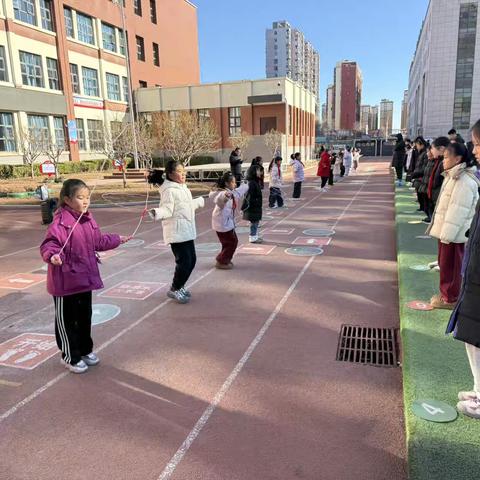跳动童年，绳彩飞扬——南湖小学跳绳比赛活动