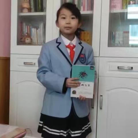 亲子共“悦”读 书香暖“我”家”-----悦赏我家藏书乐201901班阅读活动纪实