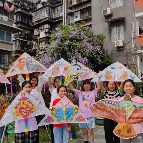 清明融于情ㆍ传统润童心——二十四节气实践活动之绘制风筝